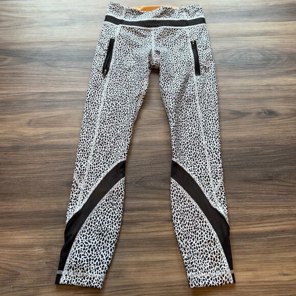Lululemon inspire leggings miss mosaic white / black size 2 - Picture 2 of 9